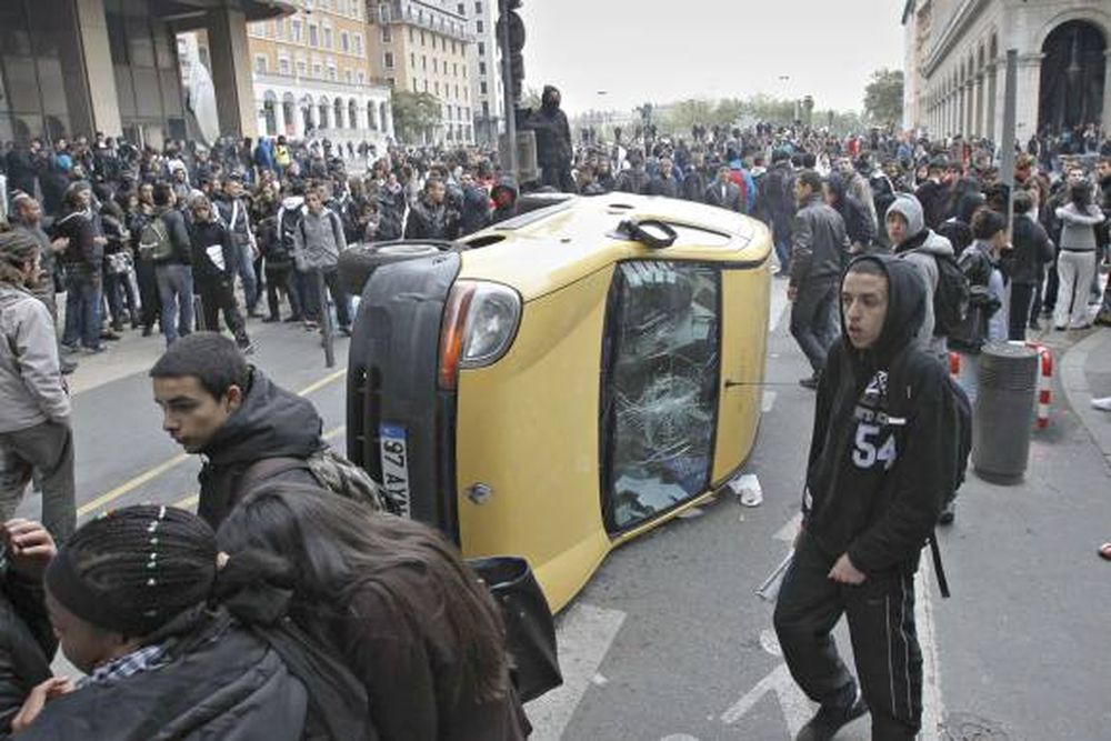 Aumenta el caos social en Francia