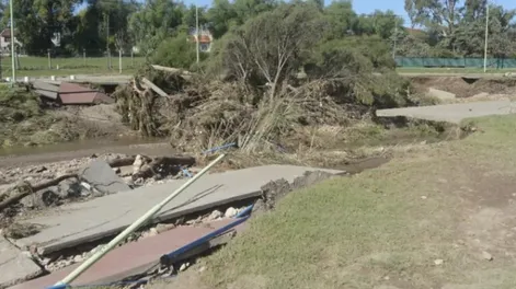 A medida que el agua baja, se puede ver el daño que dejó el temporal en distintos puntos de Bahía Blanca.