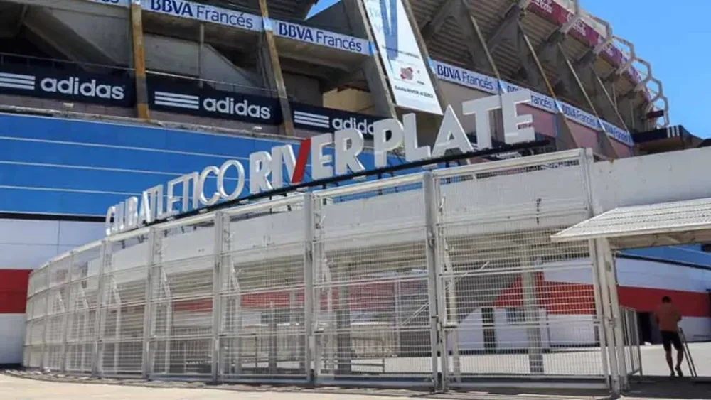 Por el frío, River abre el Monumental para personas en situación de calle