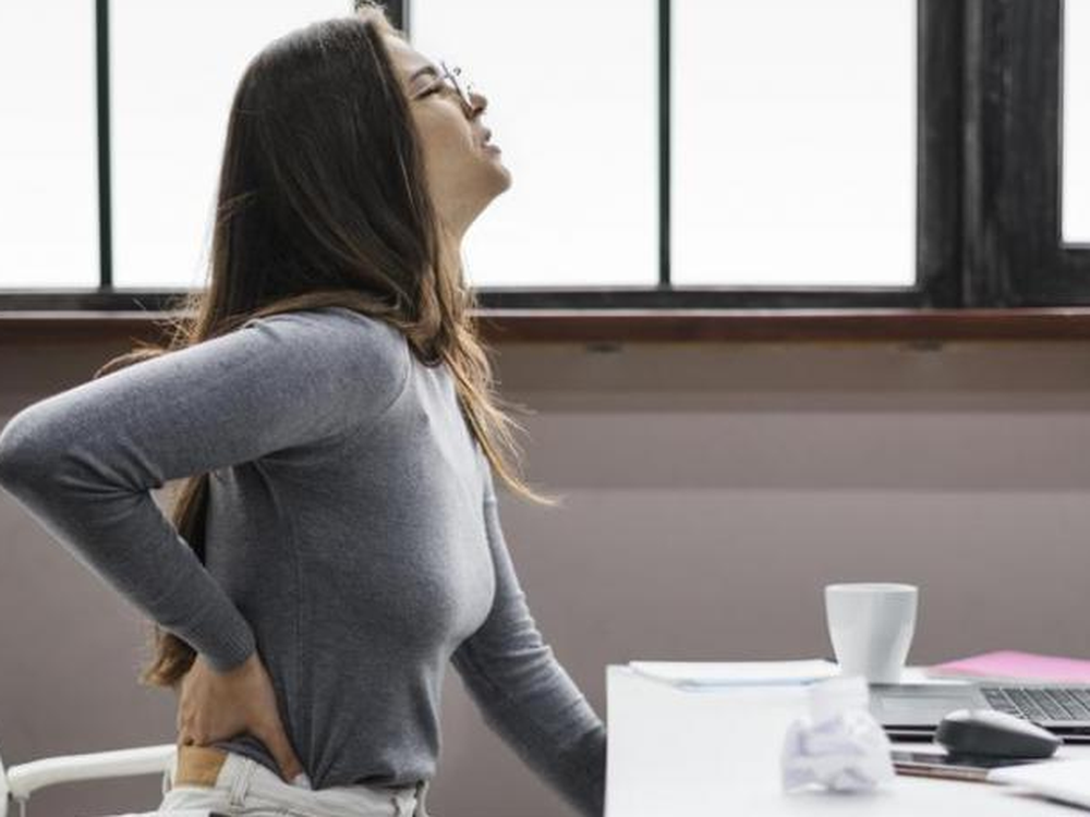 Cómo cuidar tu espalda si pasas muchas horas sentado