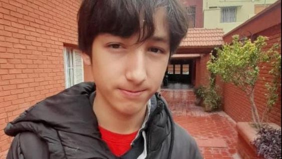 Se llama Santiago y sus familiares iniciaron una búsqueda porque no llegó al colectivo en el que viajaría a San Luis.&nbsp;