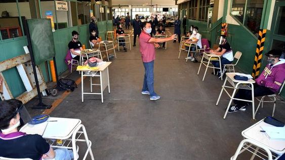 Vuelta a clases en CABA: asistieron 400 mil chicos y el presentismo fue del 89%