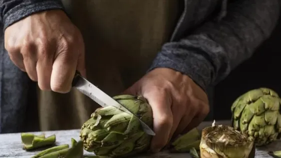 ¿Se transmite el coronavirus a través de los alimentos?