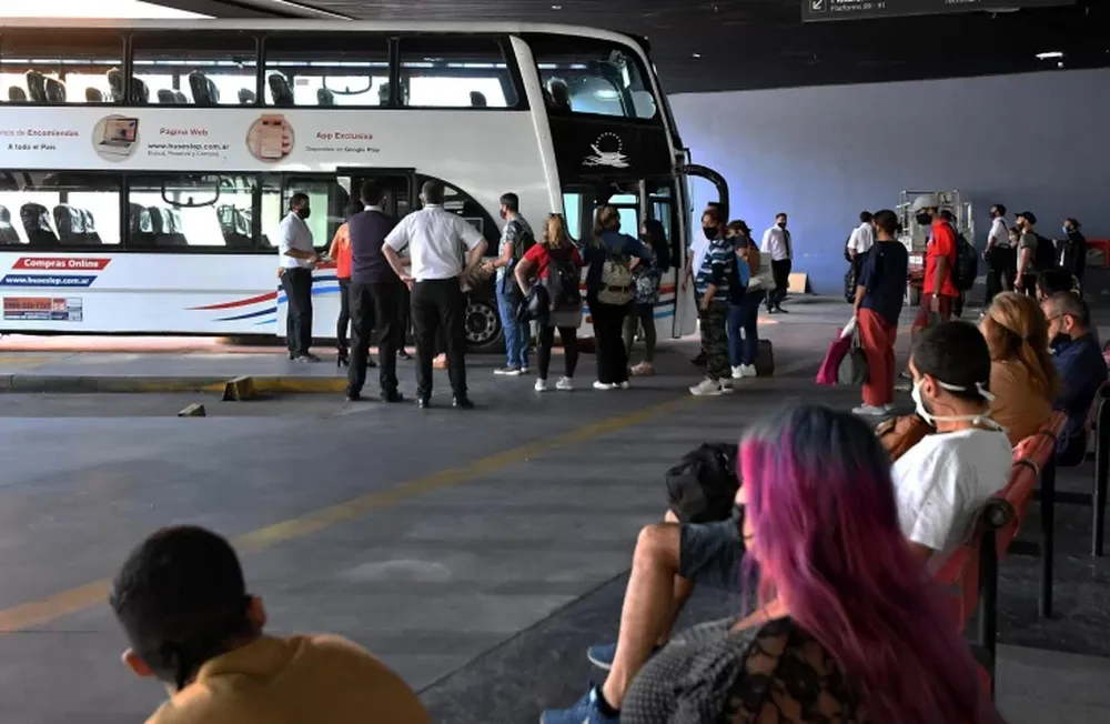 Sumaron 165 fallecidos y 6.981 nuevos casos