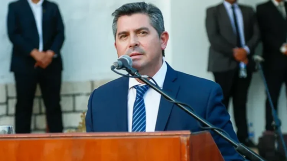 san juan coloco 600 millones de dolares en el mercado internacional
