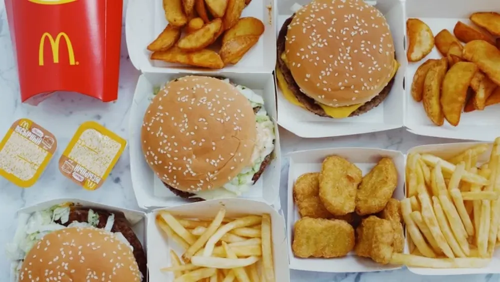Una empleada mostró el enorme pedido de hamburguesas que hicieron desde la prisión