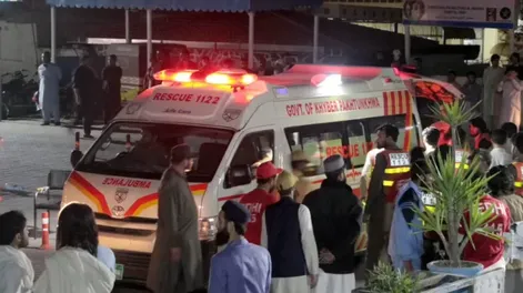 Un terremoto sacudió Afganistán y Pakistán y dejó al menos 12 muertos