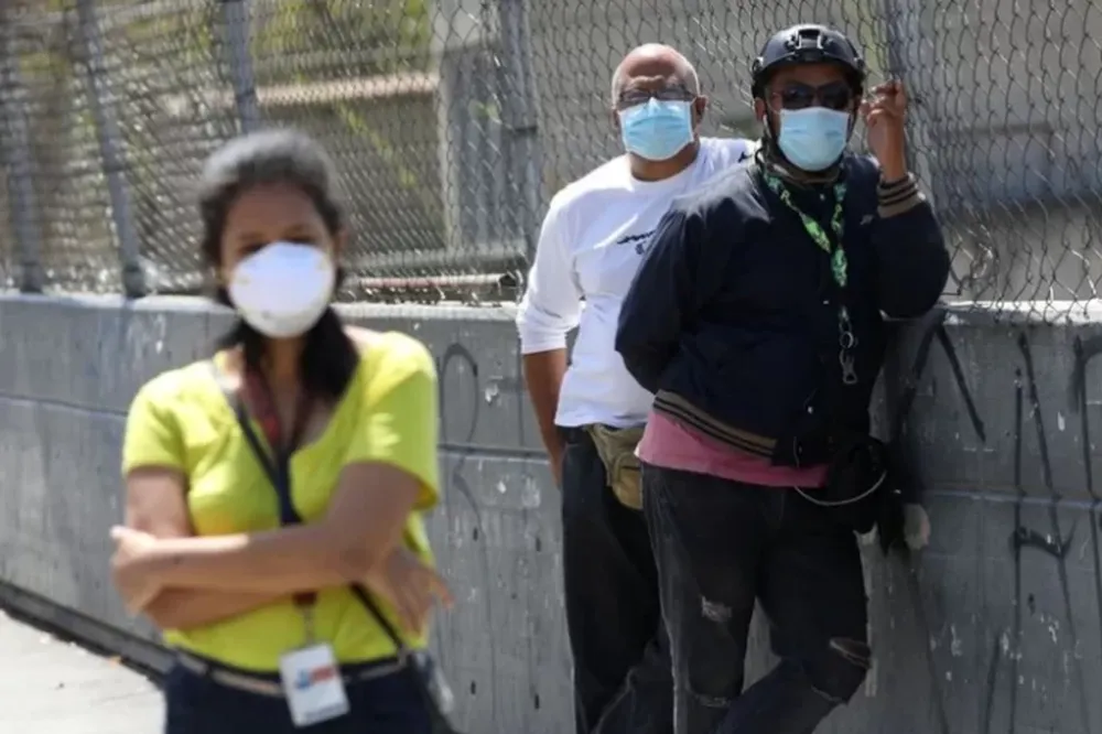 Un estado brasileño fronterizo con la Argentina detectó el primer caso de la variante Ómicron