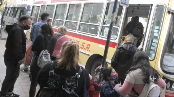 Por 200 choferes aislados empresarios dicen que no pueden subir frecuencias