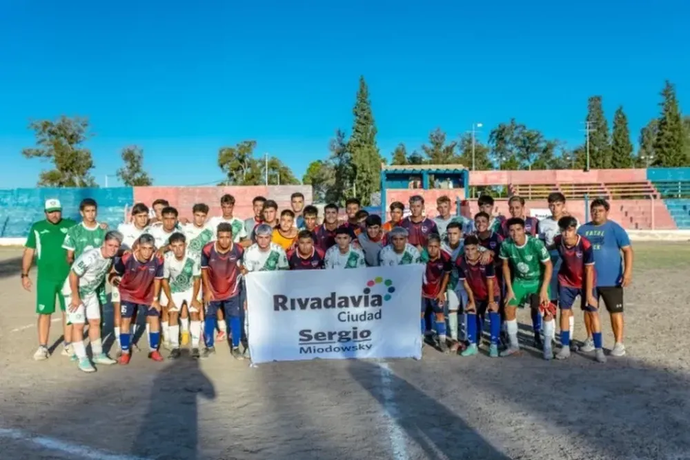 A jugar. Este sábado larga la Copa Rivadavia con la presencia de varios equipos de la Liga Sanjuanina.