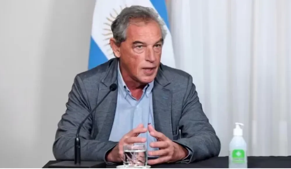 Se conocieron los videos del presunto acoso del funcionario de Entre Ríos acusado por una joven