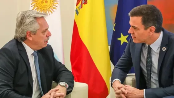 El presidente español celebró la legalización del aborto en el país: “Argentina es hoy una nación más feminista”