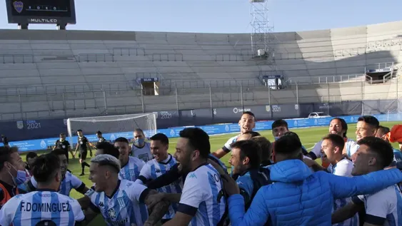 Racing tuvo premio desde los doce pasos