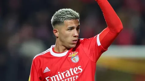 Con palito incluido, Enzo Fernández se despidió de Benfica tras la millonaria venta