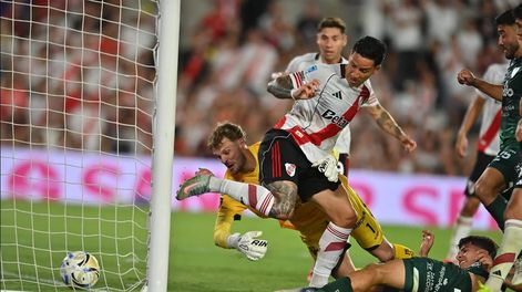 Primero. Anticipó Driussi y le quedó el rebote para vencer a Burrai. River volvió sumó su segunda victoria en el ciclo de Coudet.