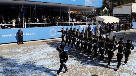 Una multitud disfrutó del desfile en Tucumán