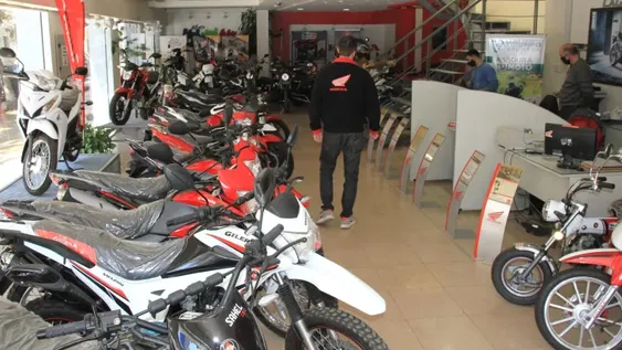 Dicen que por elecciones, el dólar e importación se disparan varios precios