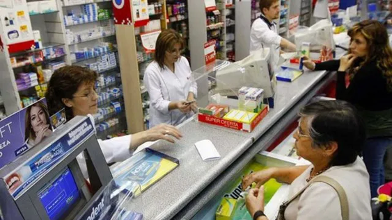 alerta pami: los casos en los que las farmacias siguen pidiendo la receta de papel