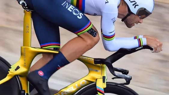 Una crono, por la “maglia” rosa