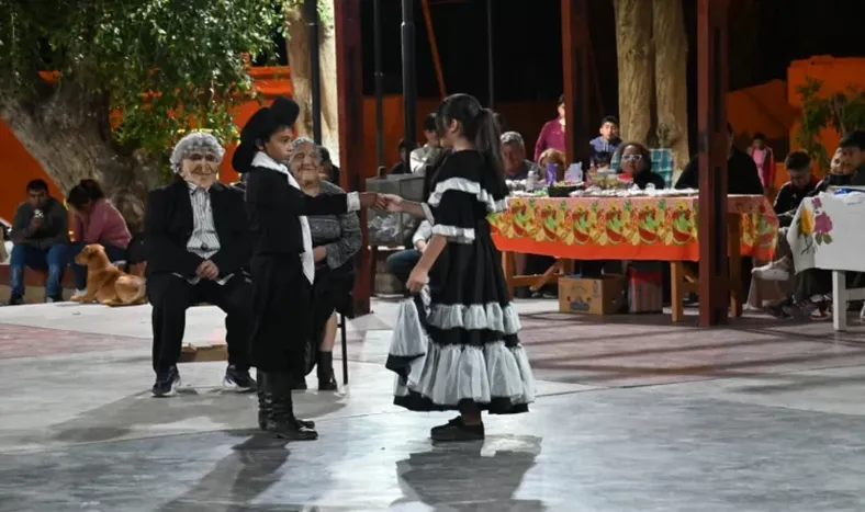 La Plaza Héctor Roco, de Tudcum, será sede de una nueva kermés para la familia.