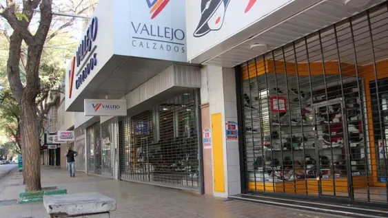 En medio de pedidos cruzados el Gobierno definió horario del comercio