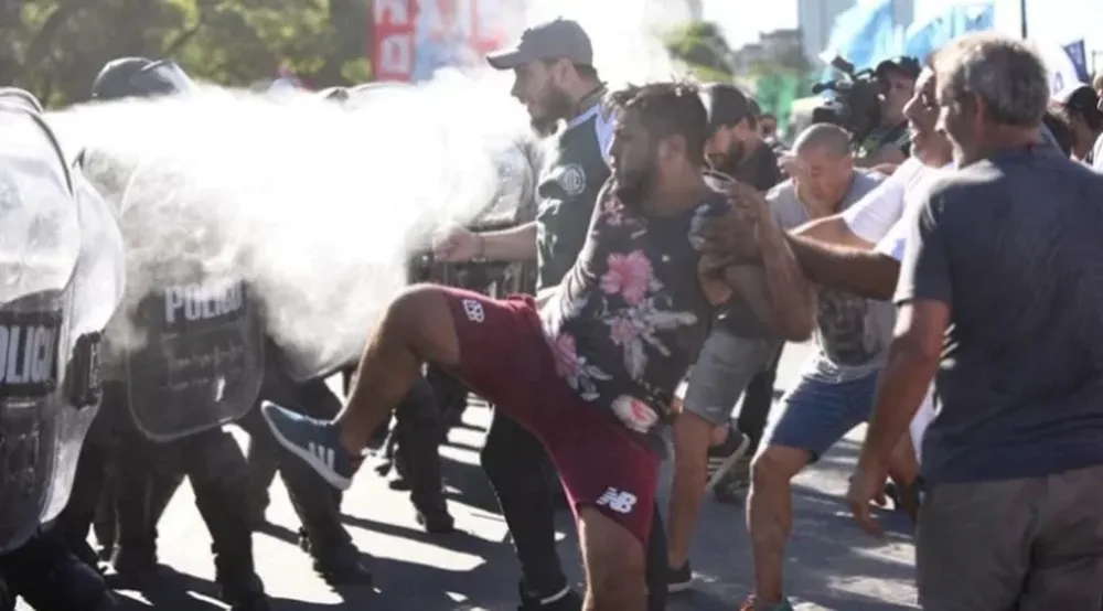 Serios incidentes en Buenos Aires durante una marcha a favor de Maduro