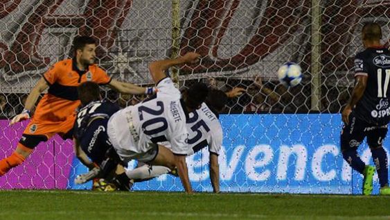 Unión pegó primero y festejó ante Gimnasia