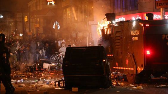 Cinco fallecidos en Bogotá por protestas luego de la muerte de hombre a manos de policías