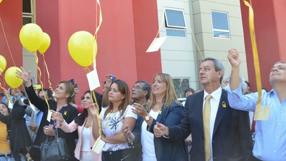 Día del Cáncer Infantil con una suelta de globos