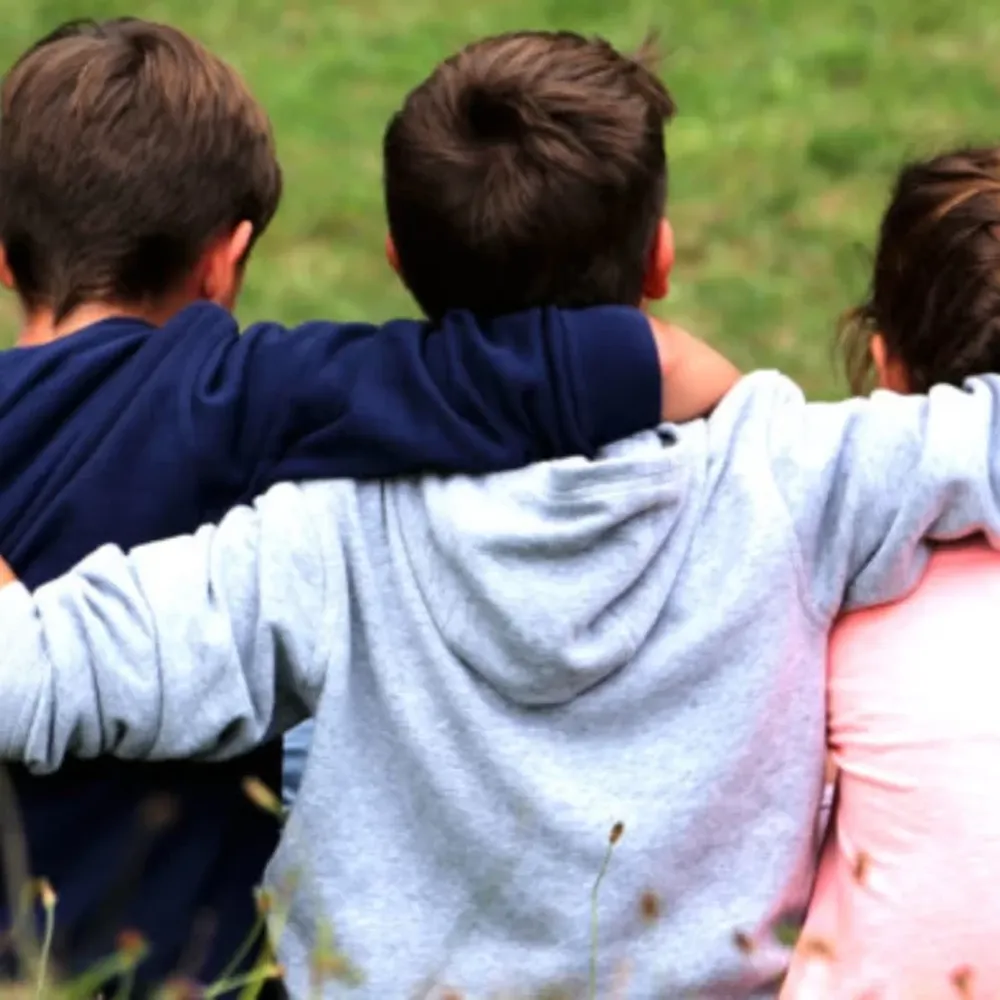 Por qué este lunes se celebra en Día del Hermano en Argentina