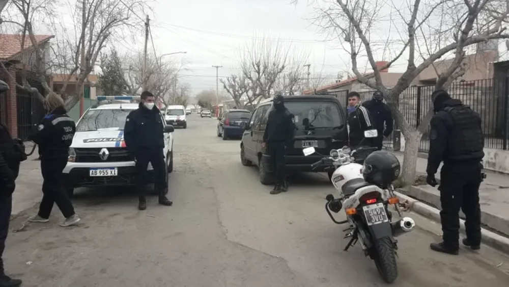 Lo detuvieron tras romper una ventana y robar dos televisores