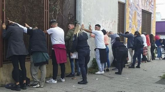 Buscan votos por la ley pandemia