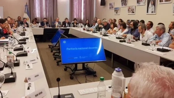 Docentes de San Juan lograron aumento salarial 18 puntos superior a lo que acordó Ctera