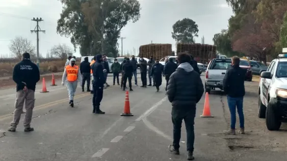 Permiten desplazarse a productores tras reclamo en la Ruta 20 a Caucete