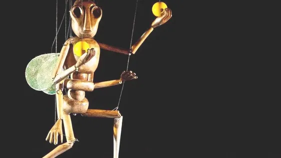 EL CIRCO DE LOS INSECTOS, la obra del grupo inglés String Theatre