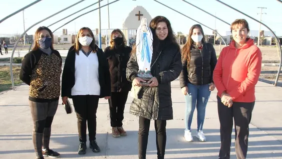 Un grupo de vecinos hace rifas para poder construirle la capilla a la Virgen