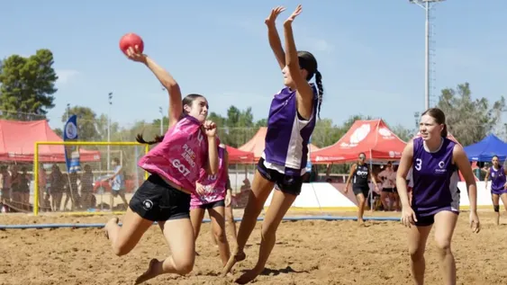 CORONACIÓN. En La Granja se vio al mejor beach handball del país con la exitosa realización de la Copa Argentina.