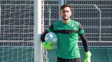 Luego de enfrentarse a los hinchas, Cozzani rescindió y no atajará más en San Martín