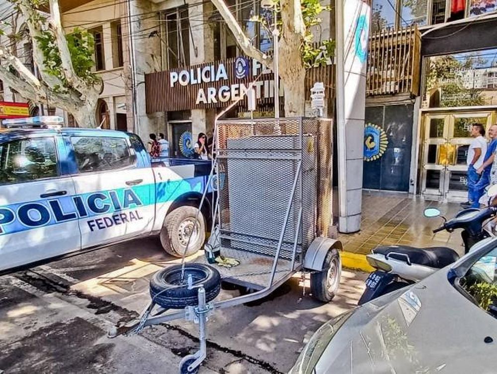 Llegó a la Plaza 25 la estación de monitoreo para conocer la calidad del aire sanjuanino