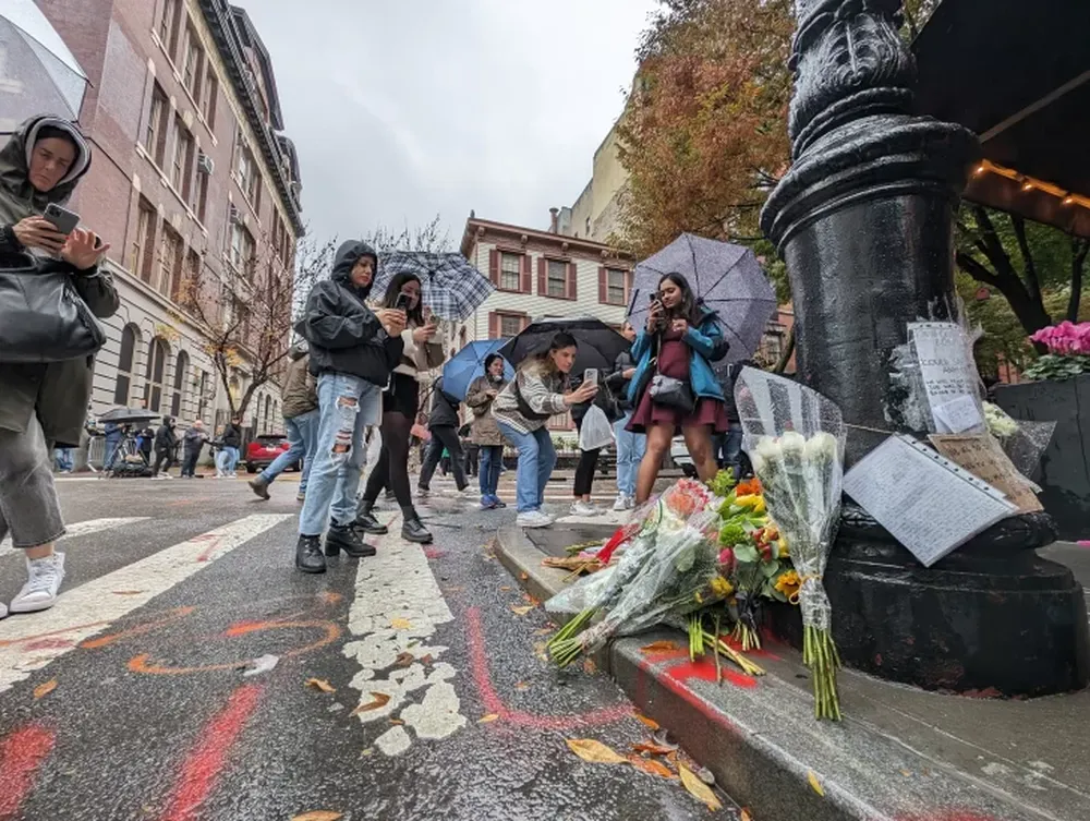 El sentido homenaje a Matthew Perry en un edificio emblemático de Friends