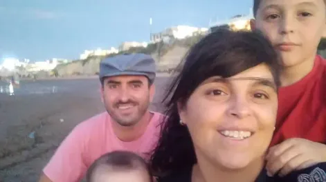 Fernando Dellarciprete , Roció Villarreal, Tiziano y Francesco, de 10 y 3 años.