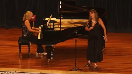 Las mujeres le devolvieron la magia