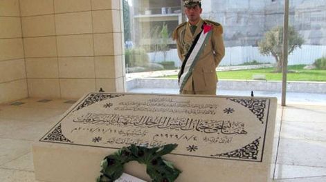 Sacan a Arafat de su tumba  para saber si fue asesinado