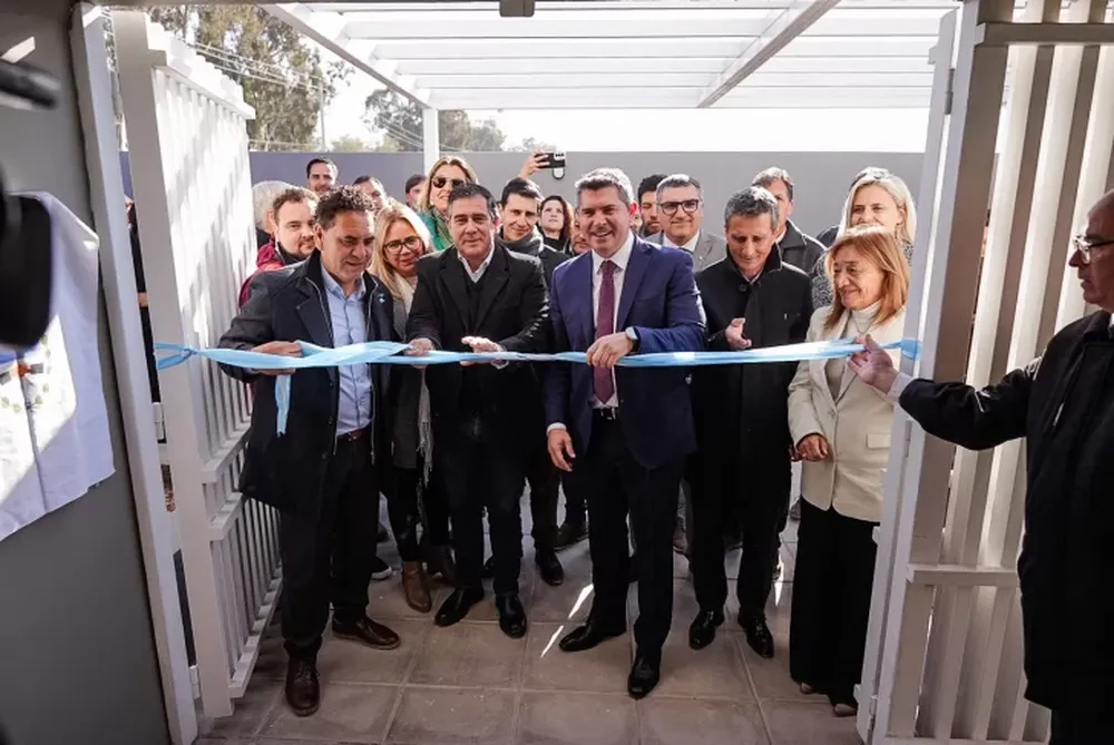 El gobernador Marcelo Orrego inauguró el nuevo Centro de Desarrollo Infantil de Angaco. El edificio cuenta con una superficie aproximada de 220 m2. (Prensa Gobierno)