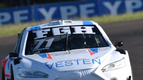 FABRICIO con el Lexus subió al podio