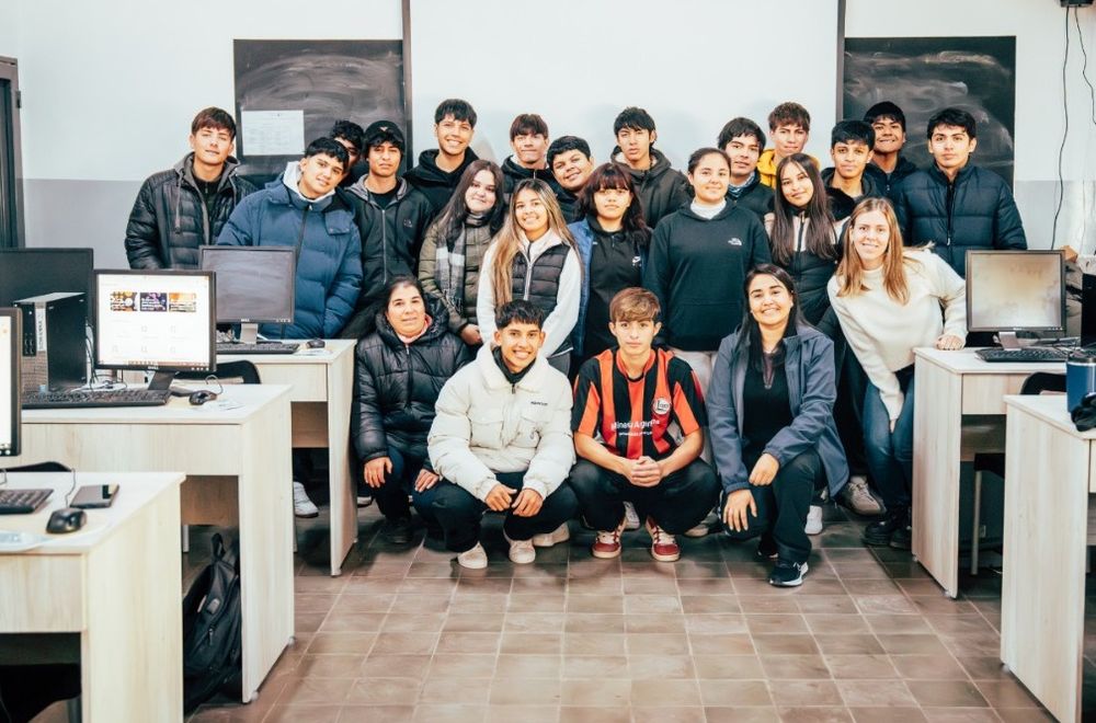 Los Azules impulsó capacitaciones en Inteligencia Artificial para la comunidad de Calingasta