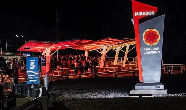 Orrego inauguró los miradores en Punta Negra: “Estas obras refuerzan el turismo”