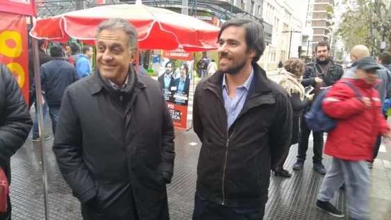 Los candidatos del Frente de Izquierda arrancaron con una caminata