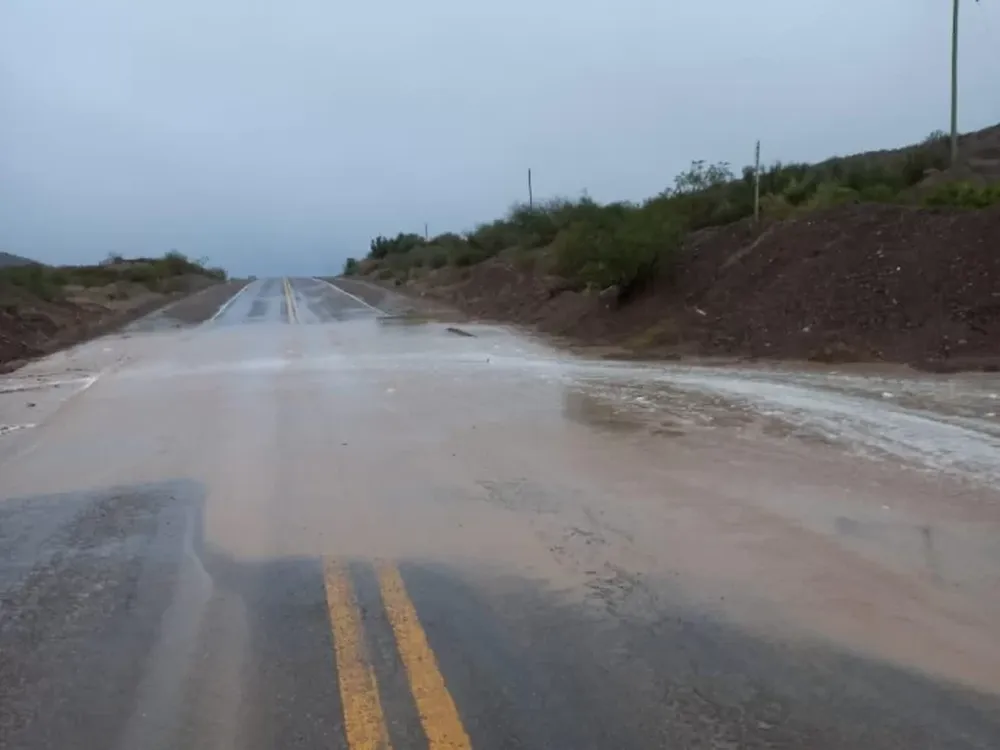 Llovió en gran parte de la provincia y hay agua en badenes: las recomendaciones para viajar