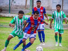 Cerebro. Emiliano Guajardo es clave en la selección de Iglesia que ya comenzó a entrenar para el debut en la Copa País.